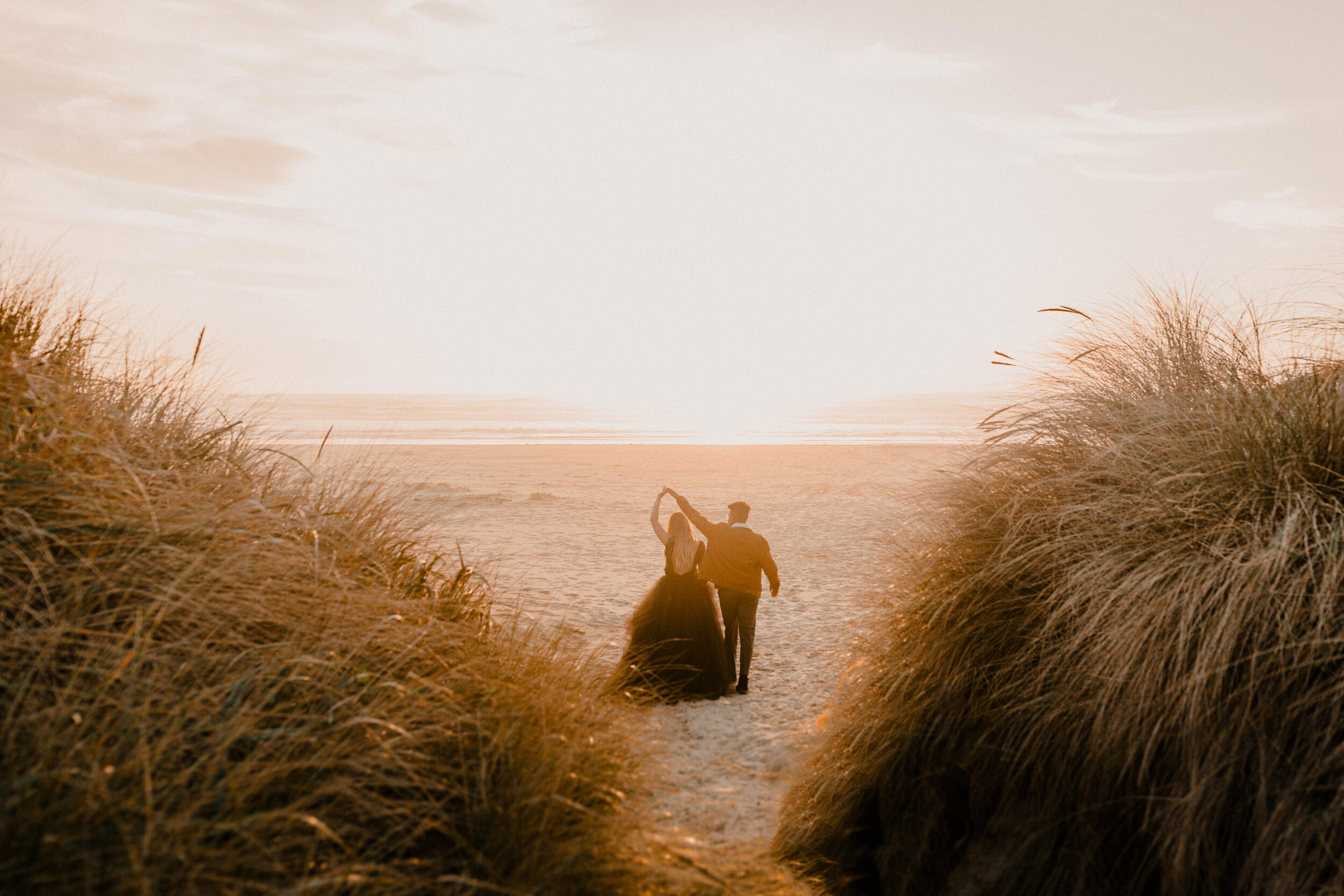 EAasland Oregon Coast Couple M+C-26.jpg